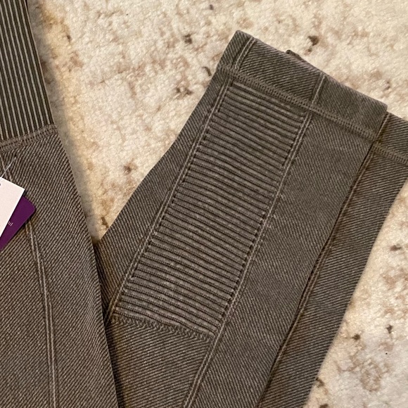 New🖤Amazing seamless leggings - Picture 5 of 6